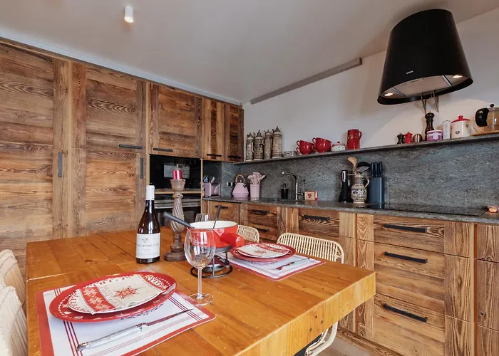 Les Mesanges Apartment *